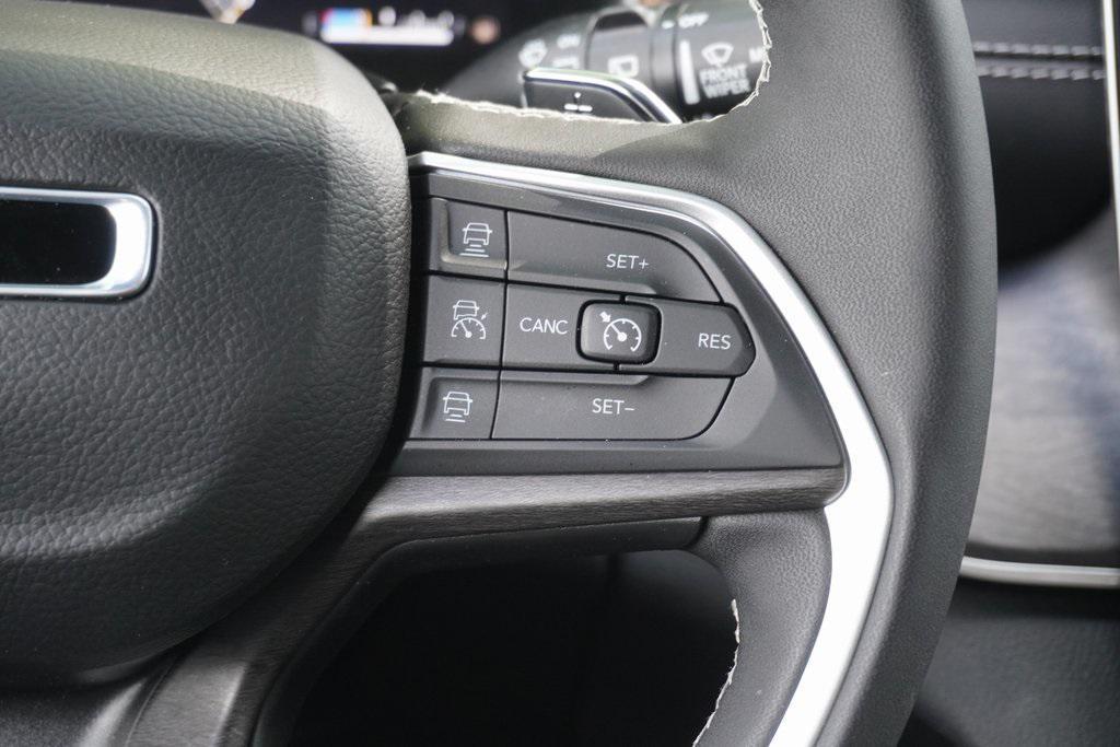 new 2025 Jeep Grand Cherokee car, priced at $44,668