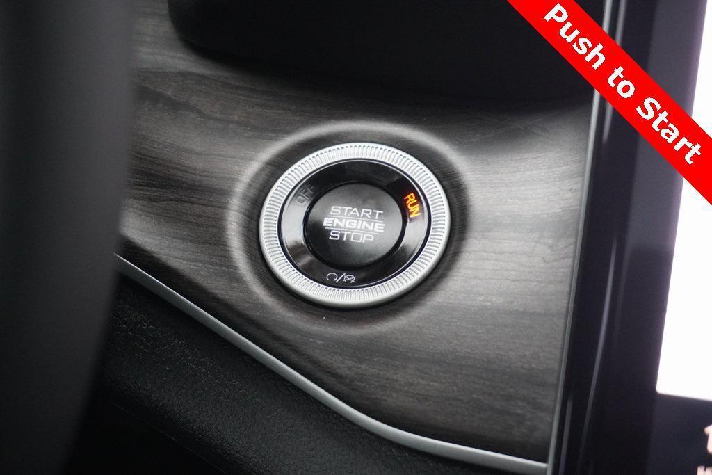 new 2025 Jeep Grand Cherokee car, priced at $45,811