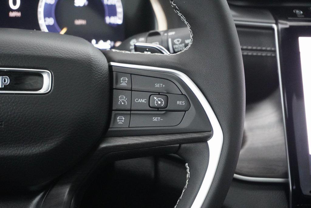 new 2025 Jeep Grand Cherokee car, priced at $45,811