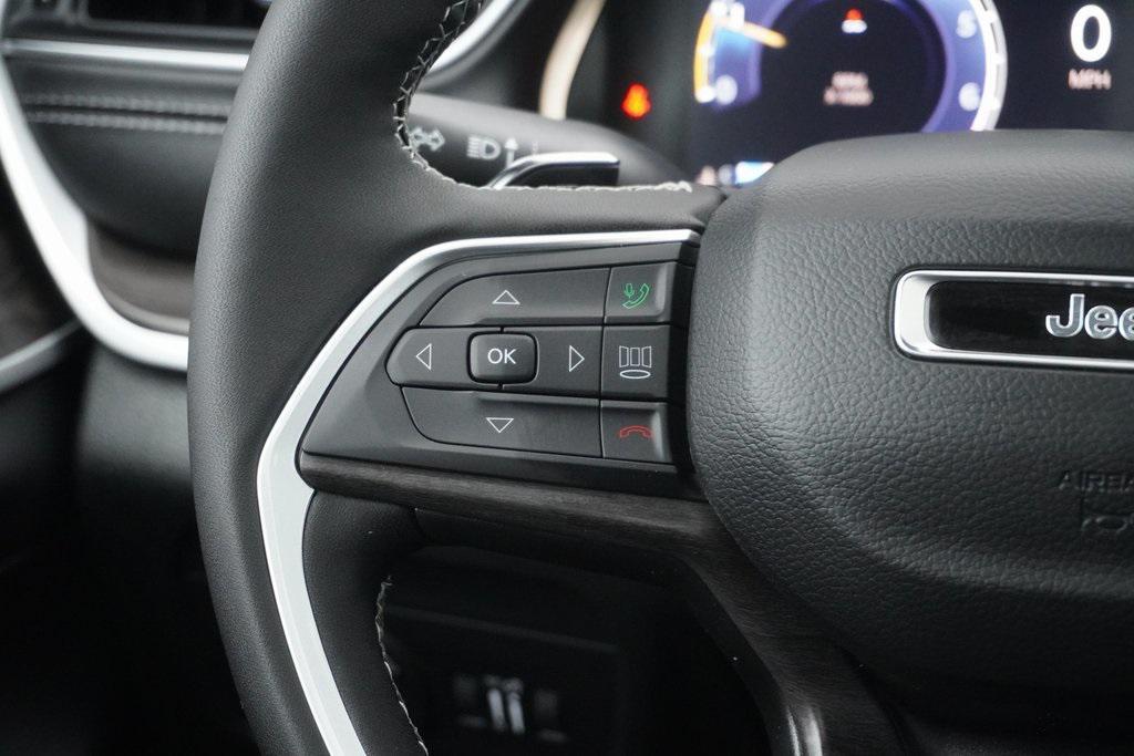 new 2025 Jeep Grand Cherokee car, priced at $45,811