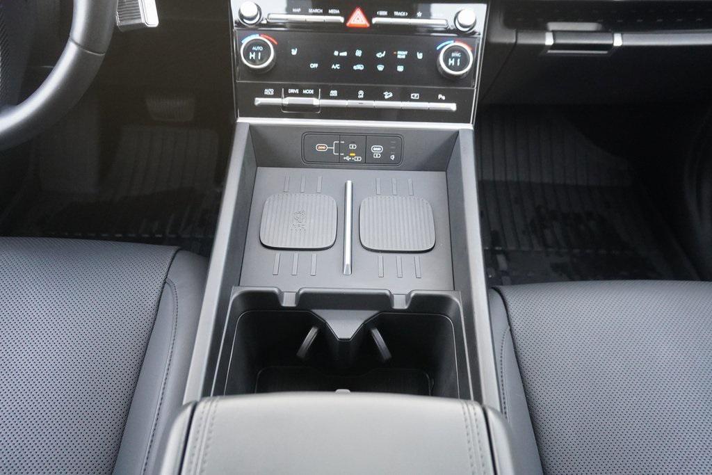 used 2025 Hyundai Santa Fe car, priced at $33,400