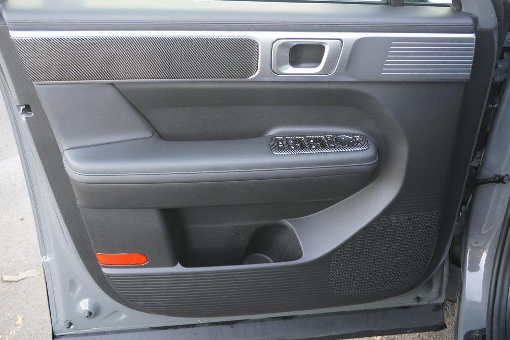 used 2025 Hyundai Santa Fe car, priced at $33,400