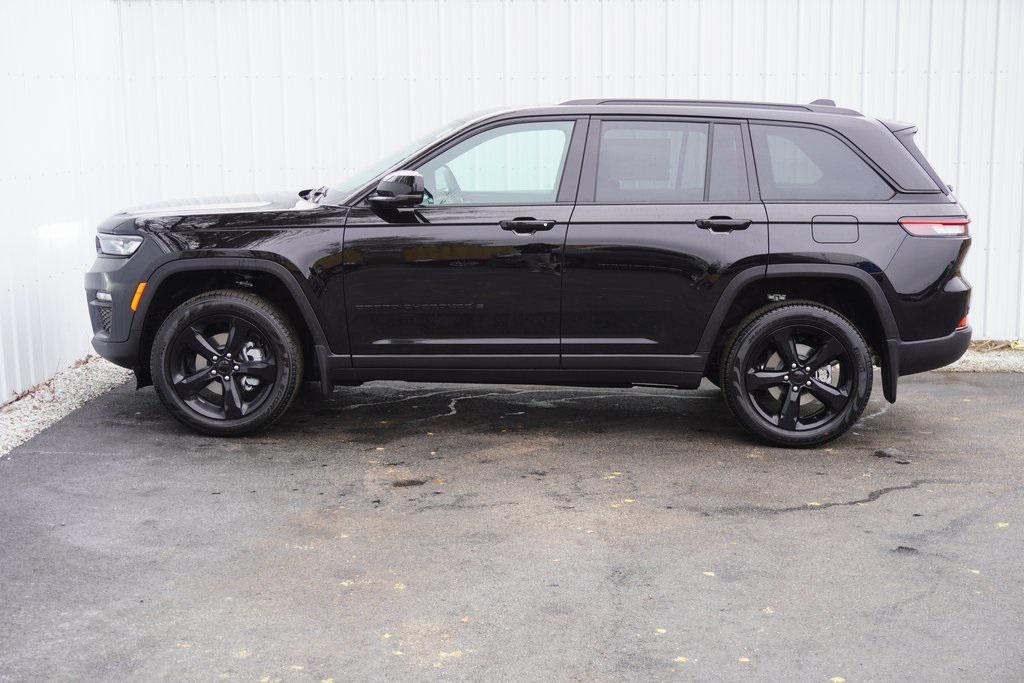 new 2025 Jeep Grand Cherokee car, priced at $46,181