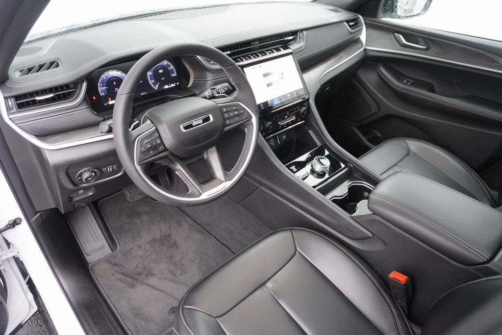 new 2025 Jeep Grand Cherokee car, priced at $39,668