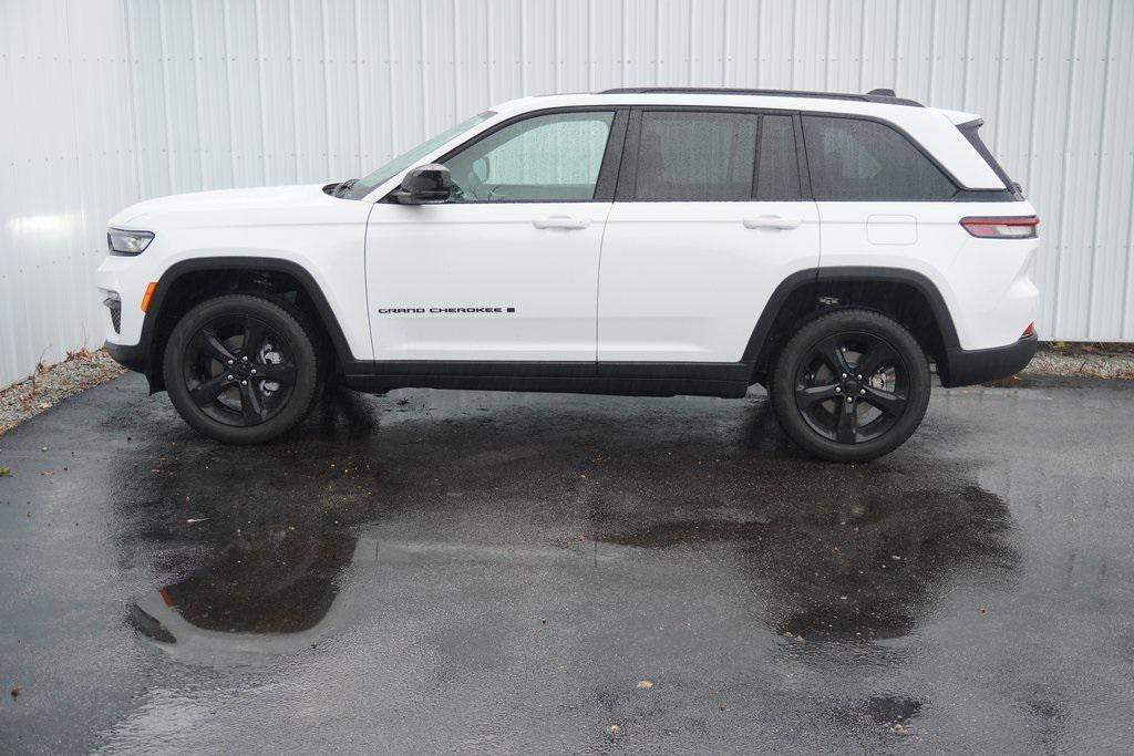 new 2025 Jeep Grand Cherokee car, priced at $39,668