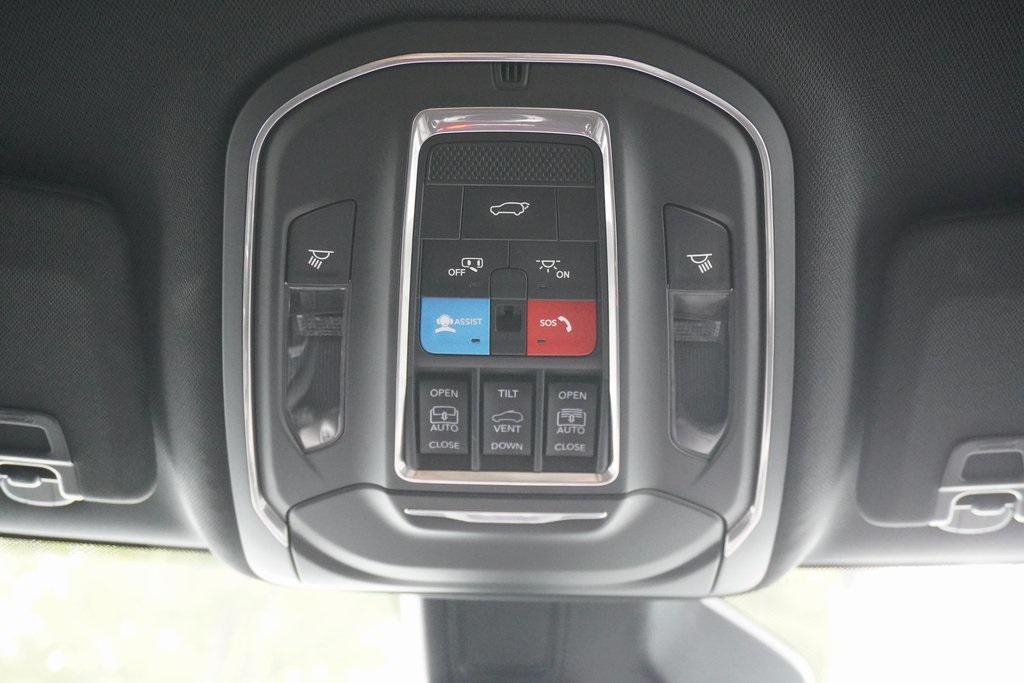 new 2025 Jeep Grand Cherokee car, priced at $41,098