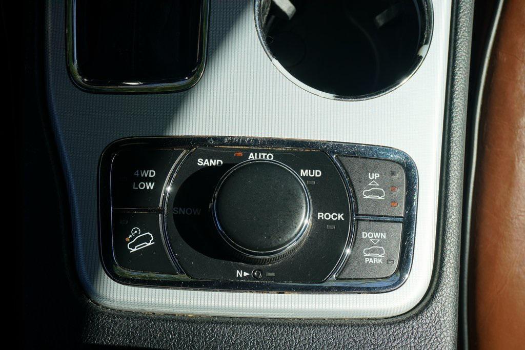 used 2020 Jeep Grand Cherokee car, priced at $25,500