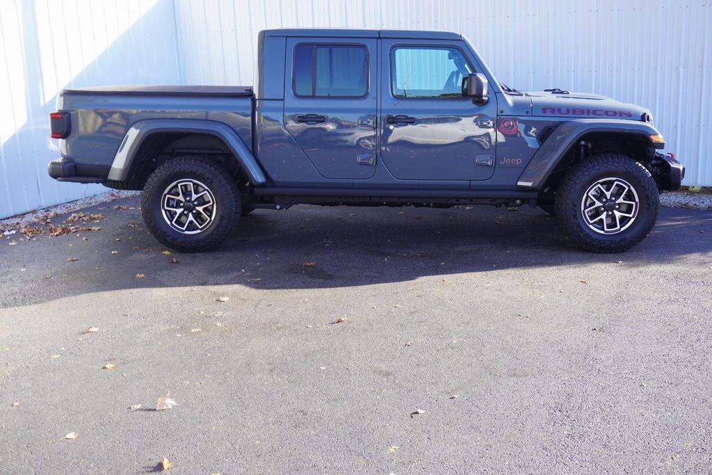 new 2025 Jeep Gladiator car, priced at $53,772
