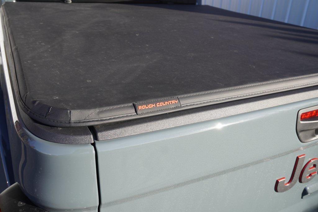 new 2025 Jeep Gladiator car, priced at $53,772