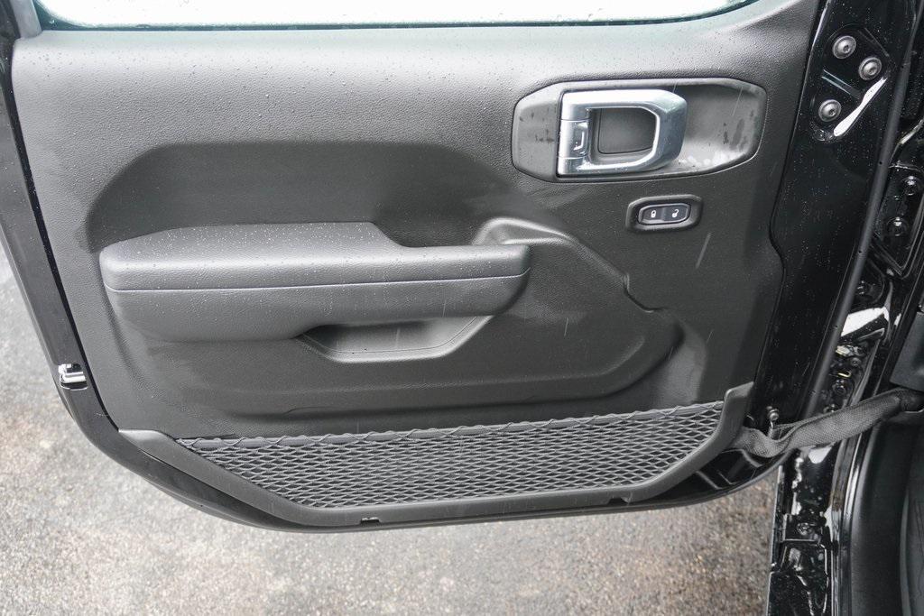 new 2026 Jeep Wrangler car, priced at $35,695