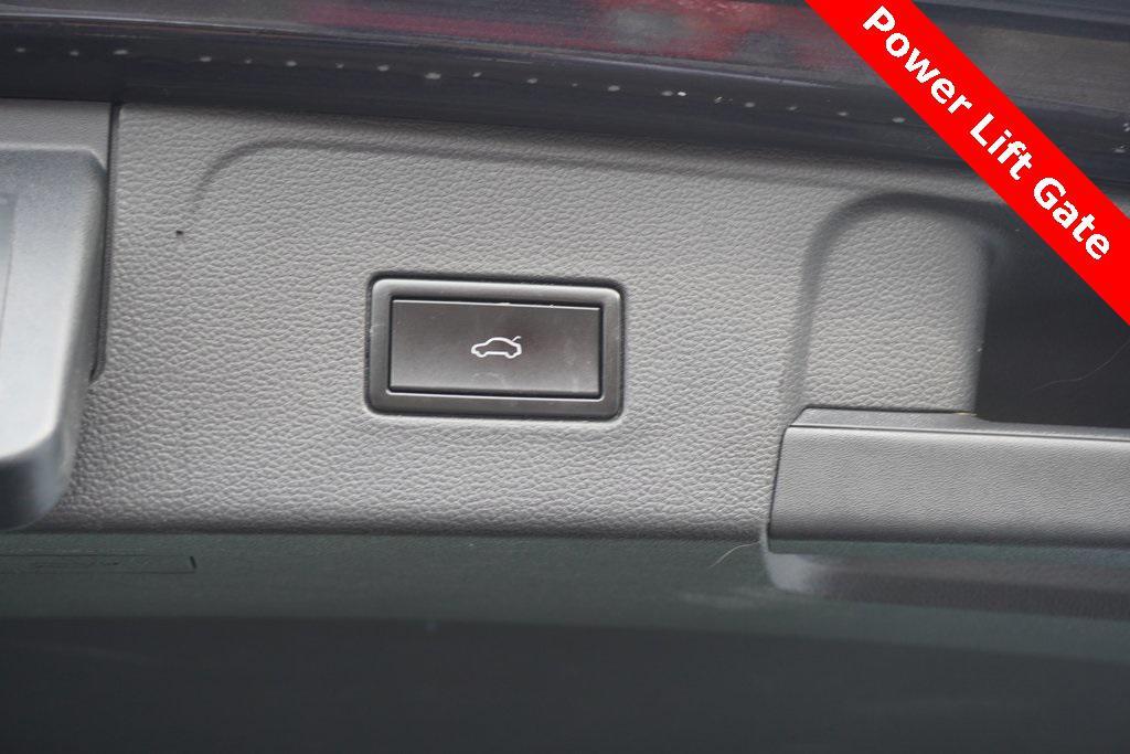 used 2018 Volkswagen Atlas car, priced at $18,000