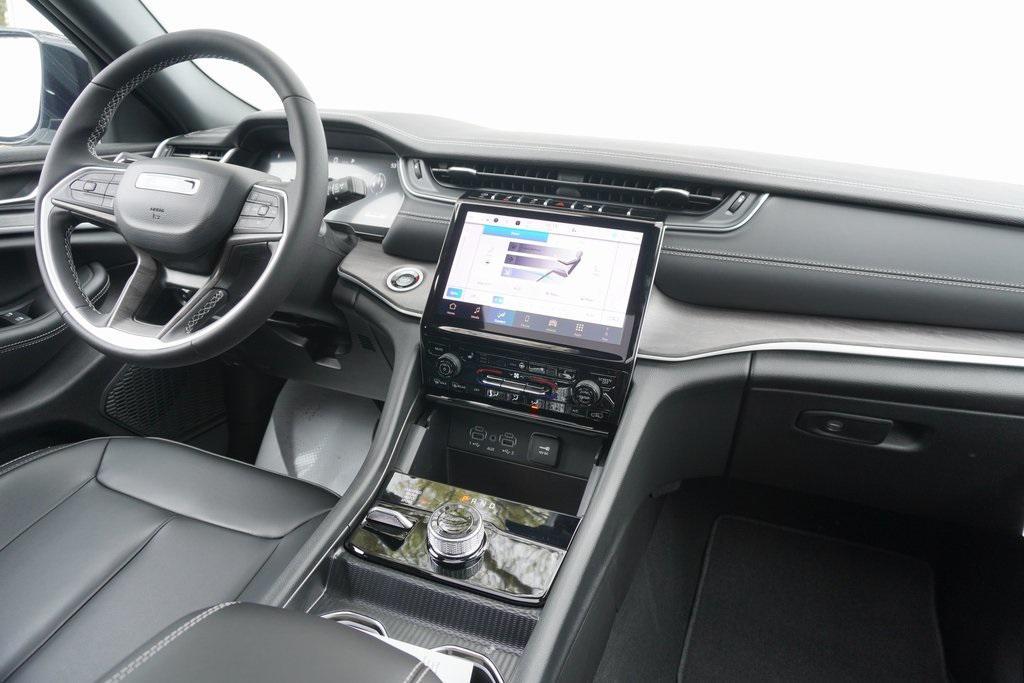 new 2025 Jeep Grand Cherokee L car, priced at $49,405