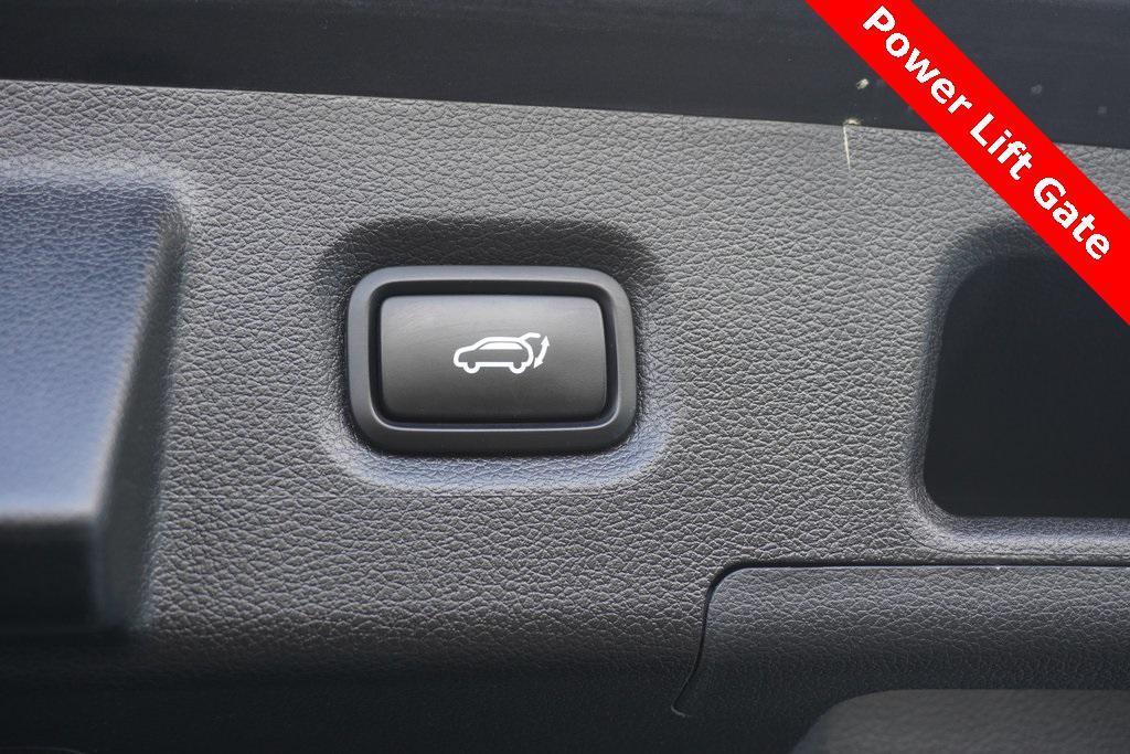 used 2023 Hyundai Santa Fe car, priced at $20,000