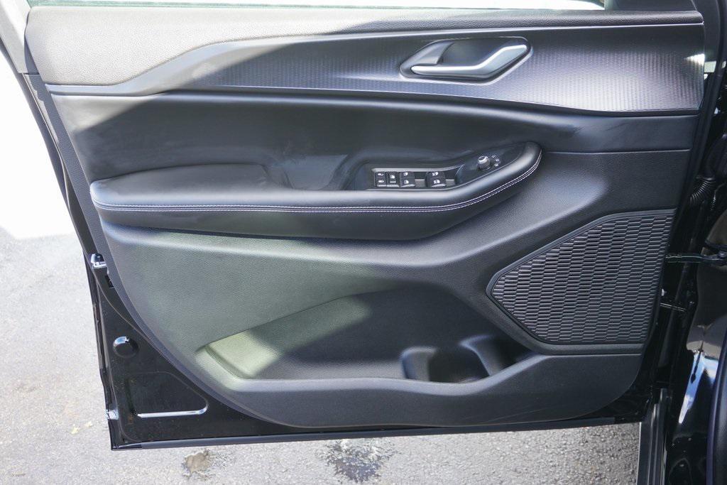 new 2025 Jeep Grand Cherokee L car, priced at $41,766