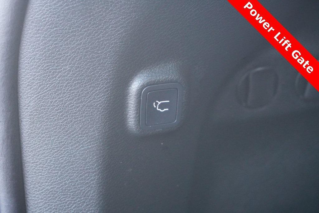 used 2019 Jeep Cherokee car, priced at $20,000