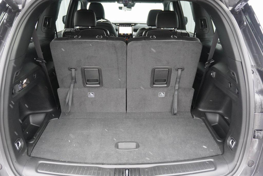 new 2025 Jeep Grand Cherokee L car, priced at $44,777