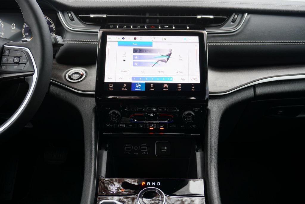 new 2025 Jeep Grand Cherokee L car, priced at $44,777