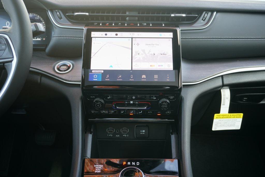 new 2025 Jeep Grand Cherokee car, priced at $43,440