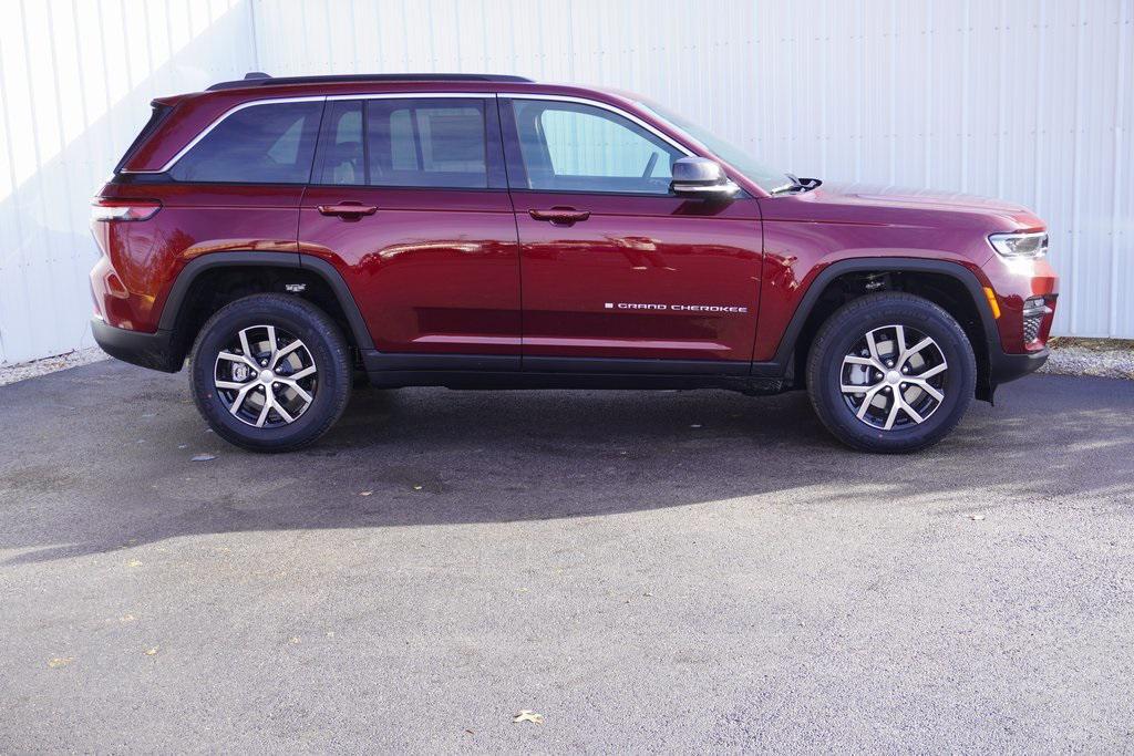 new 2025 Jeep Grand Cherokee car, priced at $43,440