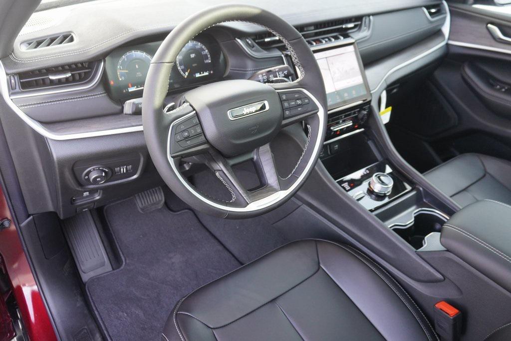 new 2025 Jeep Grand Cherokee car, priced at $43,440