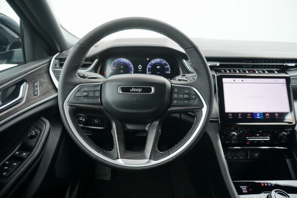 new 2025 Jeep Grand Cherokee car, priced at $43,536