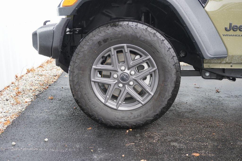 new 2025 Jeep Wrangler car, priced at $42,029