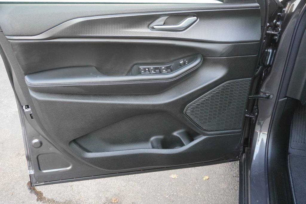 new 2025 Jeep Grand Cherokee L car, priced at $41,766