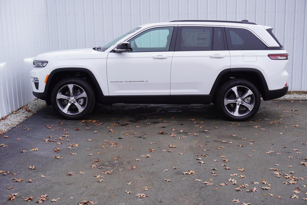 new 2025 Jeep Grand Cherokee car, priced at $45,271