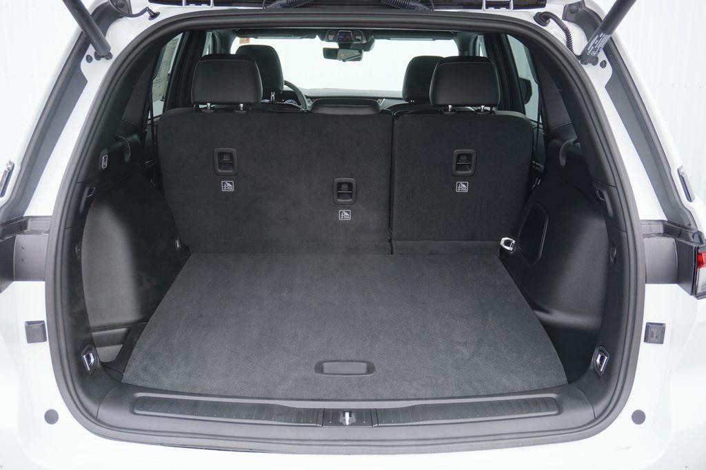 new 2025 Jeep Grand Cherokee car, priced at $45,271