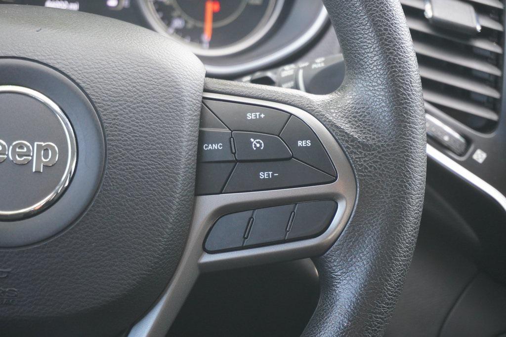 used 2019 Jeep Cherokee car, priced at $14,900