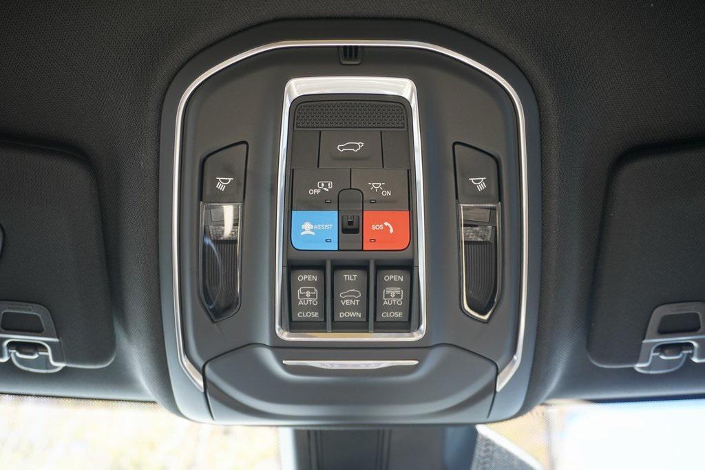 new 2025 Jeep Grand Cherokee car, priced at $46,162