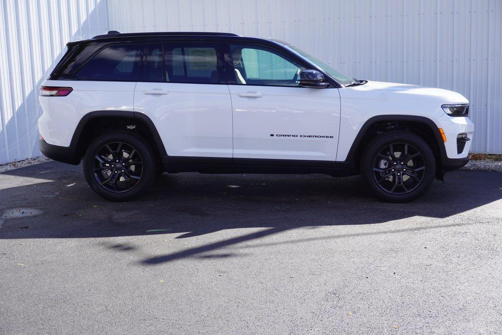 new 2025 Jeep Grand Cherokee car, priced at $46,162
