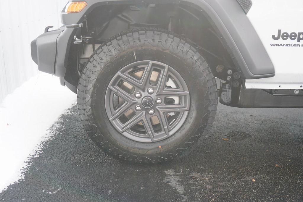 new 2026 Jeep Wrangler car, priced at $46,124