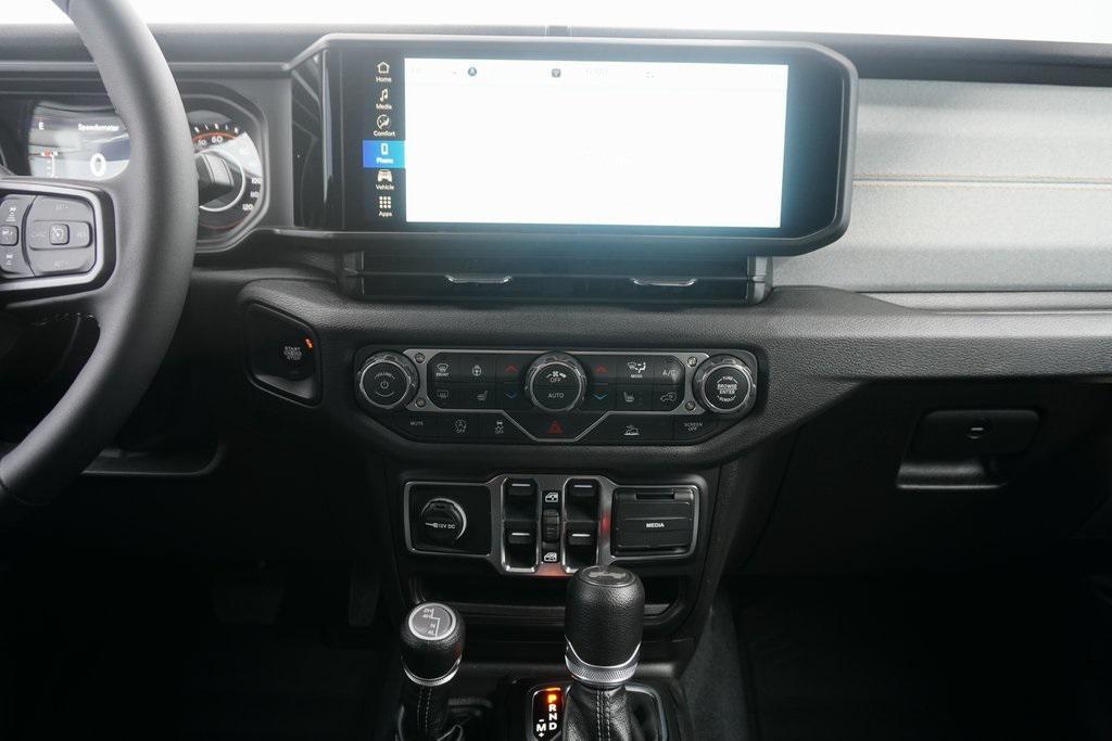 new 2026 Jeep Wrangler car, priced at $46,124