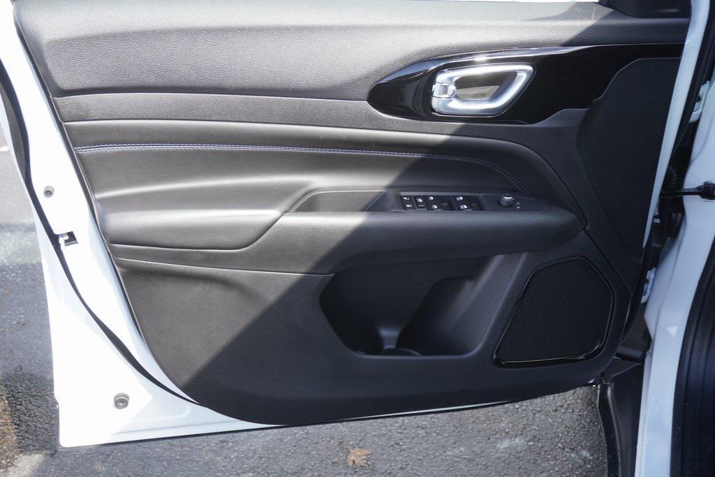 new 2026 Jeep Compass car, priced at $30,874