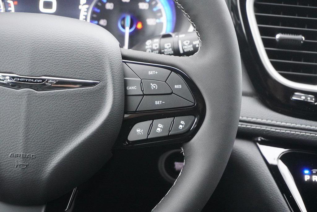 new 2026 Chrysler Pacifica car, priced at $46,967