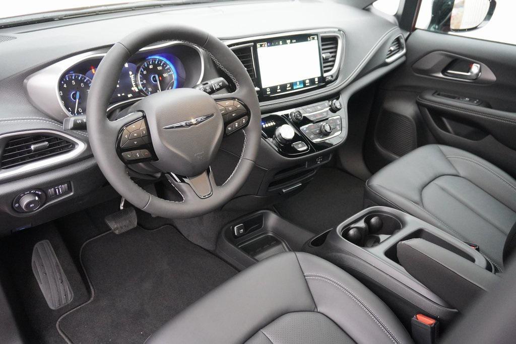 new 2026 Chrysler Pacifica car, priced at $46,967