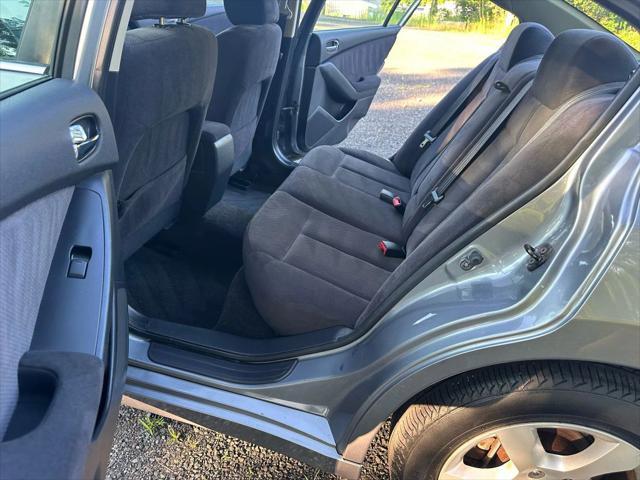used 2009 Nissan Altima car, priced at $5,995