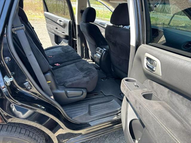 used 2014 Nissan Pathfinder car, priced at $5,895