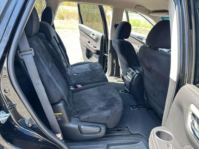 used 2014 Nissan Pathfinder car, priced at $5,895
