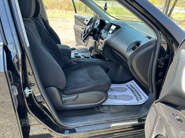 used 2014 Nissan Pathfinder car, priced at $5,895