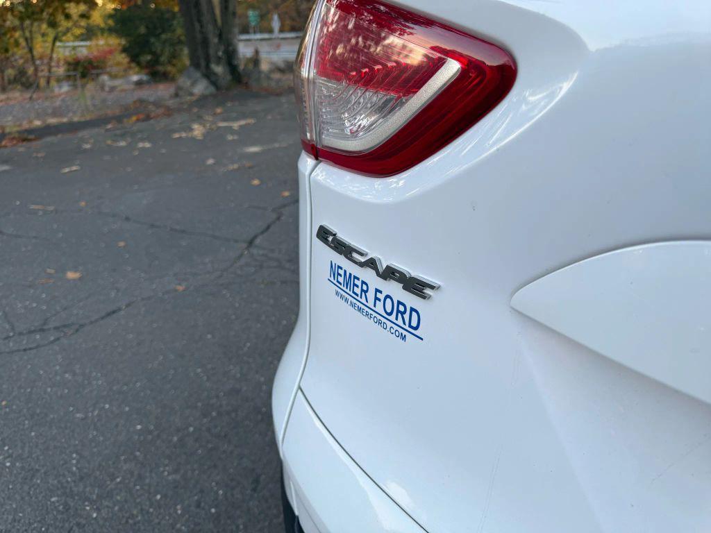 used 2014 Ford Escape car, priced at $5,995