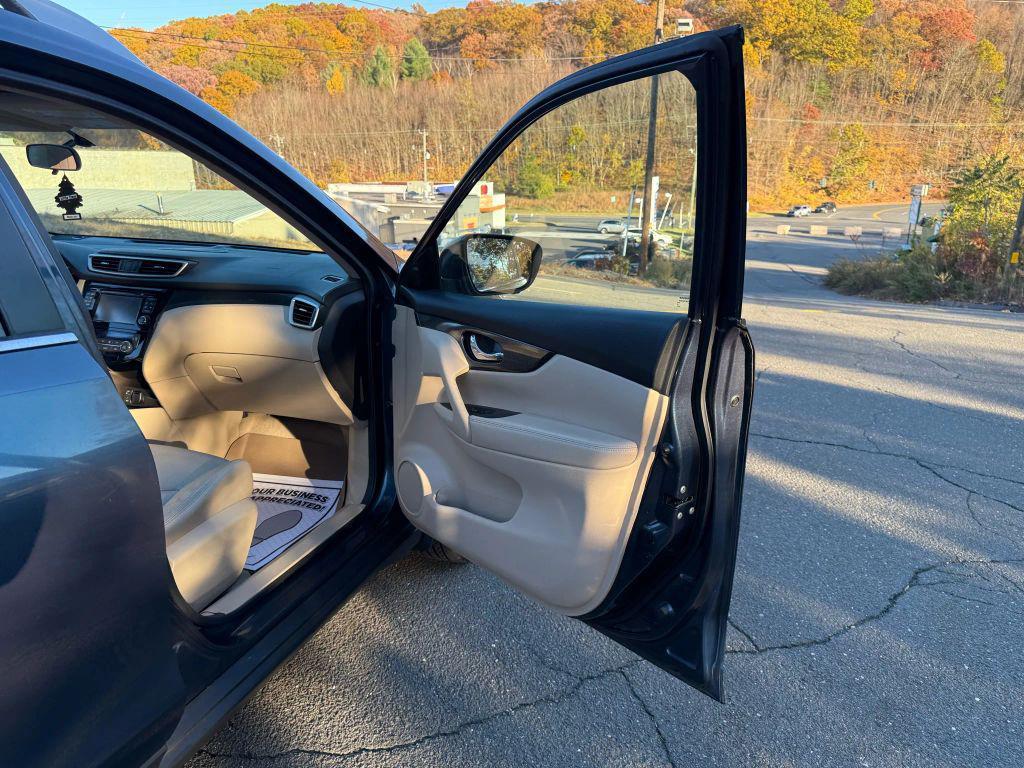 used 2014 Nissan Rogue car, priced at $5,995