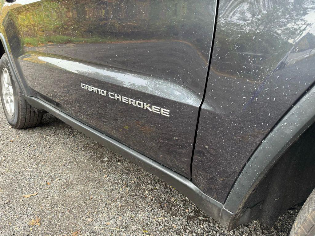 used 2014 Jeep Grand Cherokee car, priced at $7,995