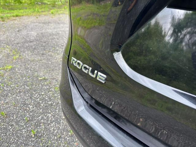 used 2015 Nissan Rogue car, priced at $4,995