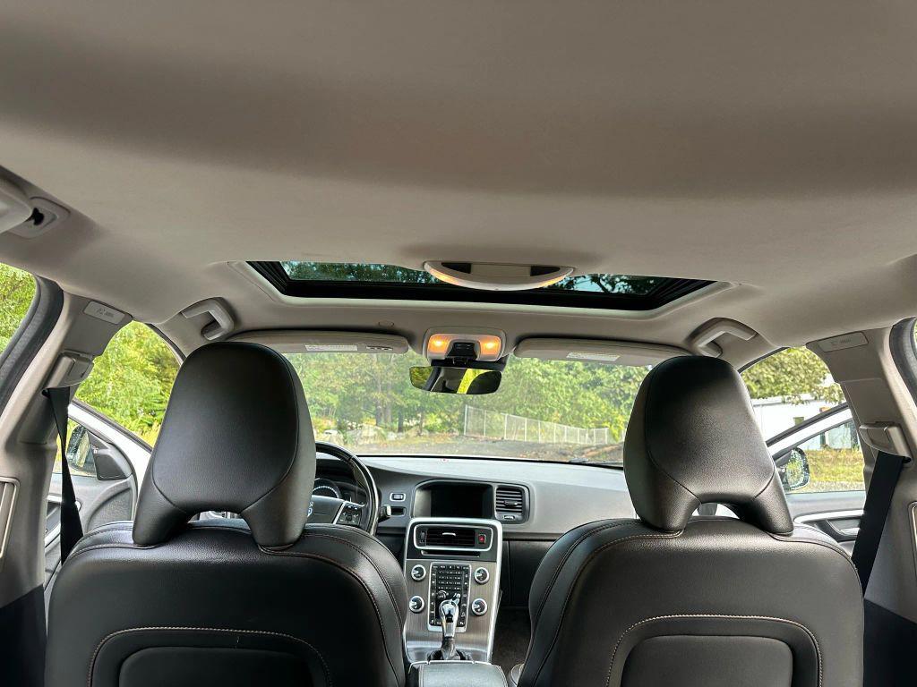 used 2016 Volvo V60 Cross Country car, priced at $6,495