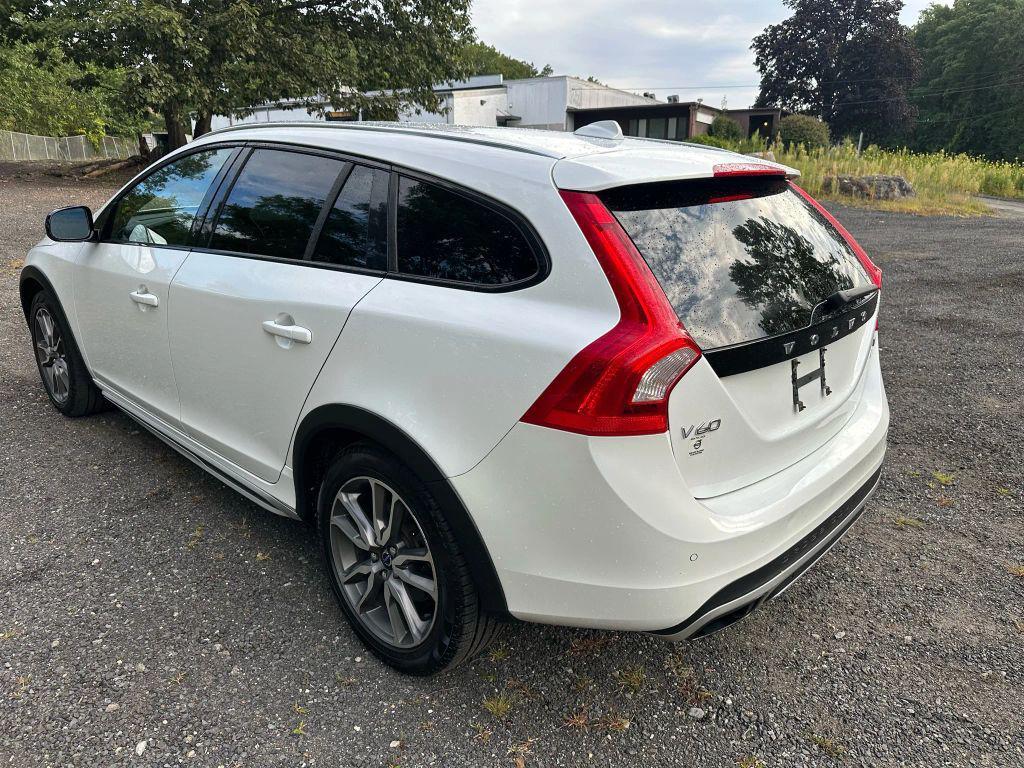 used 2016 Volvo V60 Cross Country car, priced at $6,495
