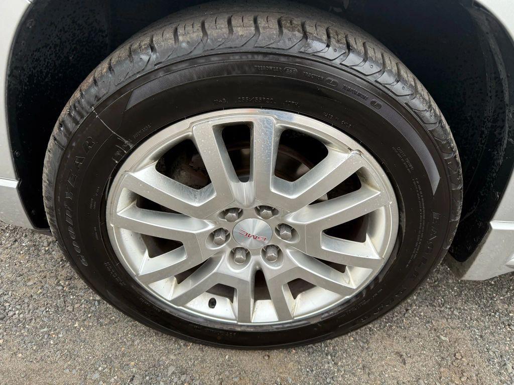 used 2015 GMC Acadia car, priced at $8,995