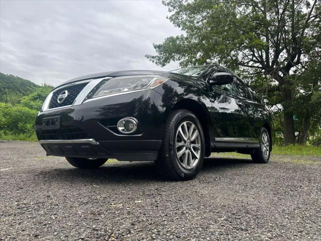 used 2015 Nissan Pathfinder car, priced at $4,995