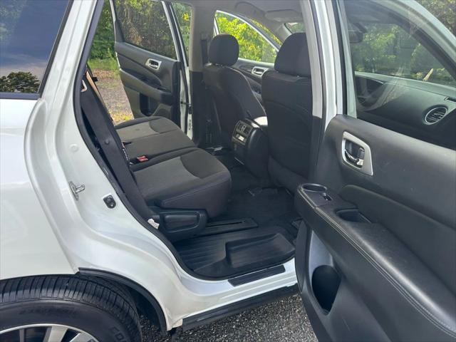 used 2018 Nissan Pathfinder car, priced at $9,795